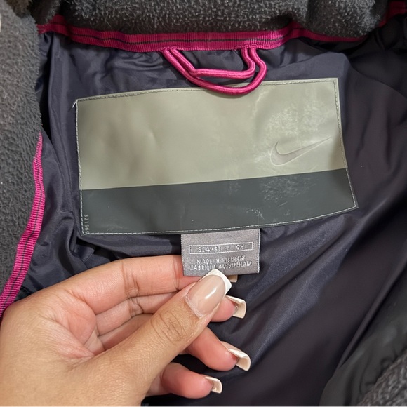 Nike Pink Puffer Jacket - Picture 10 of 10